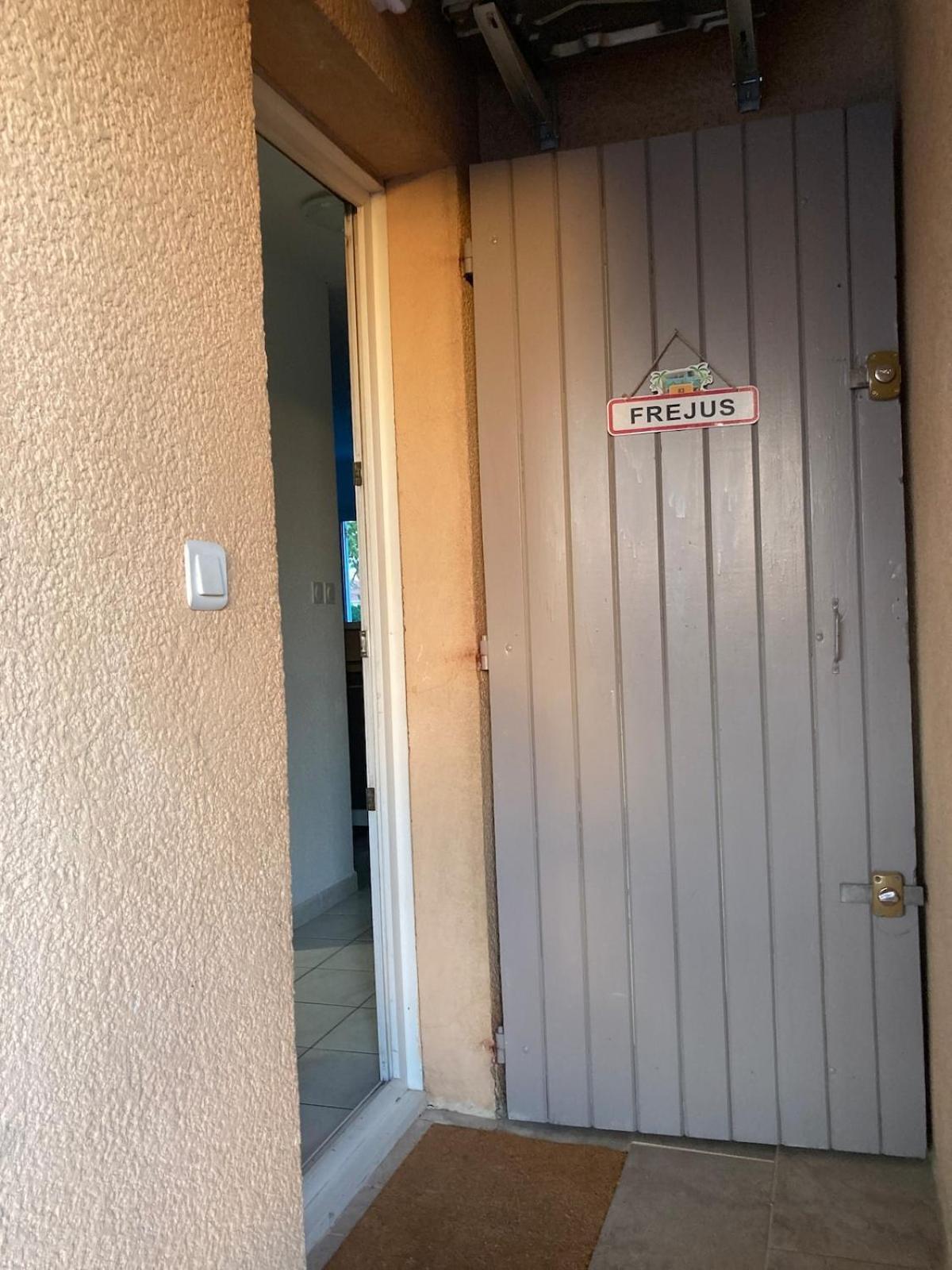 Dans A 600m De La Appartement Fréjus